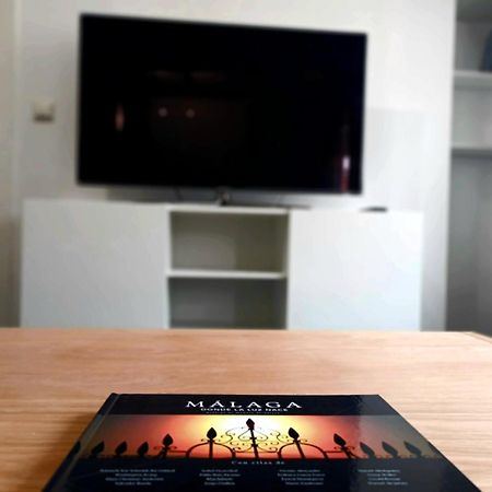Apartamento Vacacional Cuarteles Малага Экстерьер фото